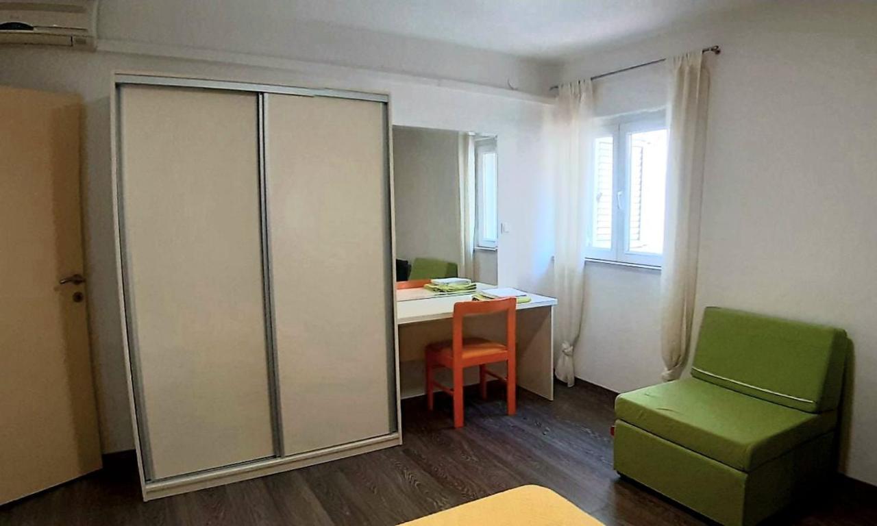 House Merlin Apartment Baška Voda Екстериор снимка