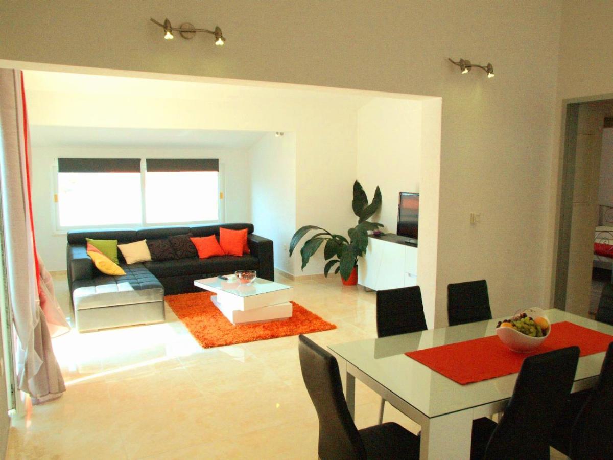 House Merlin Baška Voda Екстериор снимка