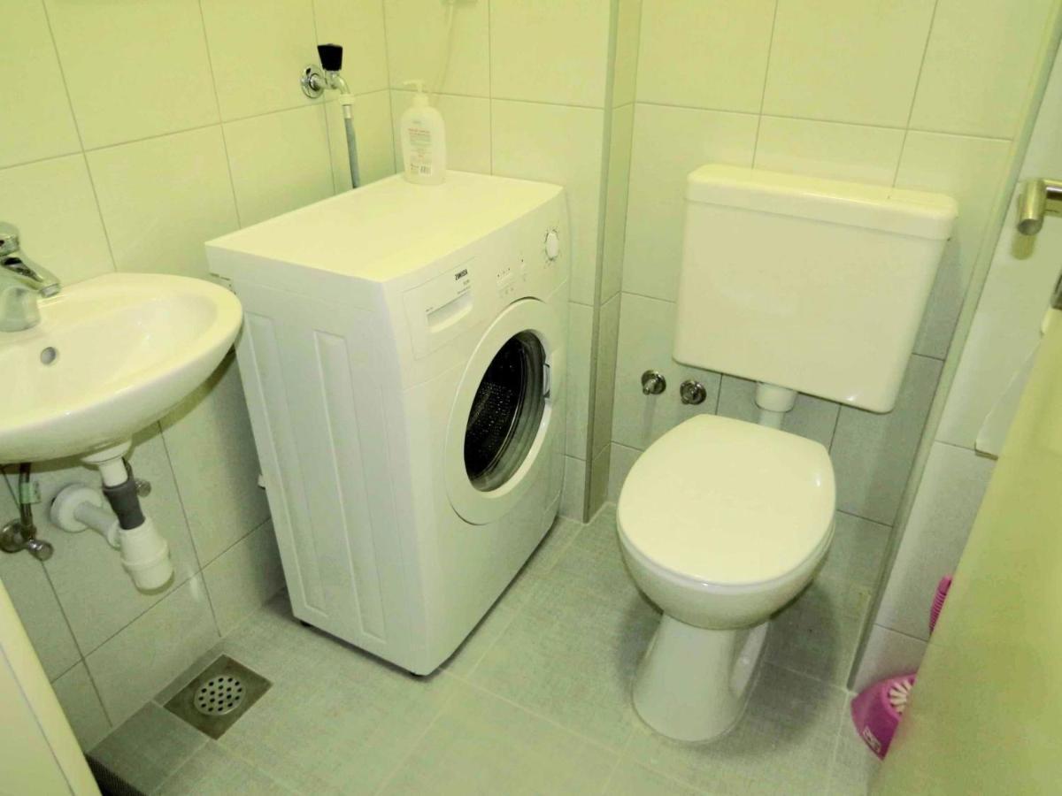 House Merlin Baška Voda Екстериор снимка