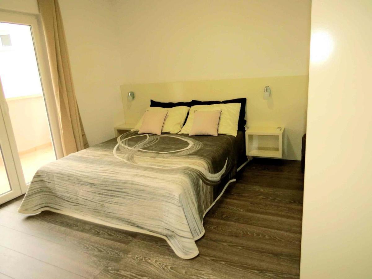 House Merlin Apartment Baška Voda Екстериор снимка